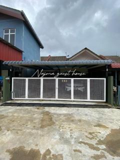 Najma guest house - Kota Bharu - 1