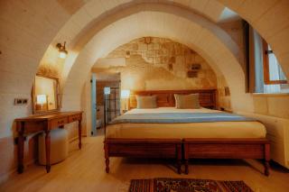 Misty Cave Hotel - 2