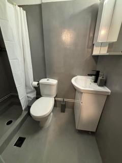 Jacuzzi studio close to athens airport!! - Pallíni - 6