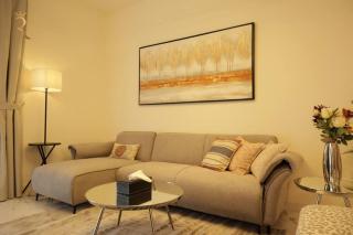 Amber Luxe - Elegant 2BR Apartment in Al Raha, Near Al Raha Beach - 9