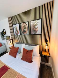 Private Studio self contained En-suite Room in Newly renovated house in Birmingham B62 R5 - 4