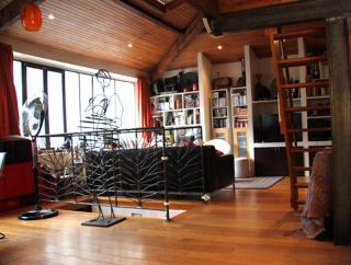 Loft character with a view of court - Paris - 4