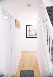 5 bedroom property - Sidcup - 9