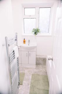 5 bedroom property - Sidcup - 6