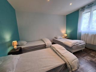 Grande Maison au Bord d'un Lac avec Spa, Jardin Clôturé et Proche du ZooParc de Beauval - FR-1-591-336 - Luçay-le-Mâle - 2