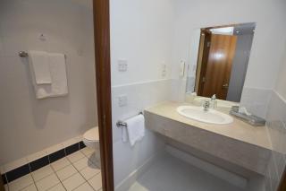 Ramada Cambridge - Cambridge - 9