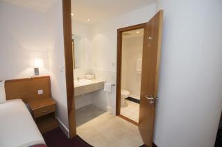 Ramada Cambridge - Cambridge - 6