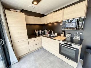 Chalet de standing, 7 couchages, piscine chauffée, proche plage et commerces, WIFI inclus - FR-1-361-463 - Jullouville-les-Pins - 4