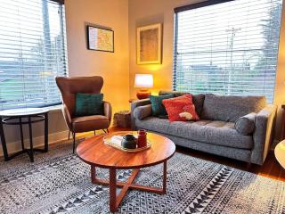 Charming Home Close to Restaurants and More - Tacoma - 6