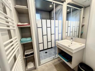 Chalet cosy avec piscine chauffée, terrasse et parking à 2 pas de la plage de Jullouville - FR-1-361-480 - Jullouville-les-Pins - 1