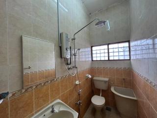 Ipoh Simple Famliy Homestay 3R3B 7-9pax SY24 - Ipoh - 3