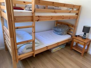 APPARTEMENT 6 PERS CLIMATISÉ - CENTRE VILLE À 15 MIN DE LA MER - 75M2 - 3 CHAMBRES - TERRASSE -CALME - PARKING - Le Lavandou - 5