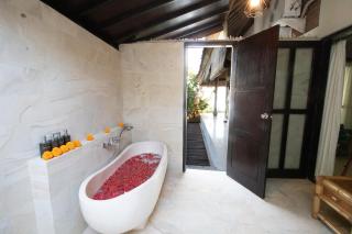 Luxurious & Tranquil Beachfront private villa with private pool - 2