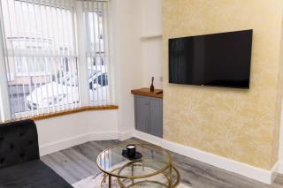 Muriel Retreat - Central Location - Free Parking, Fast Wifi, SmartTV with Netflix by Yoko Property - Redcar - 3