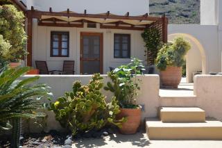 Absolute peace north villa by the volcanic slopes - Imerovigli - 0