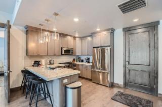 Blackstone Skiers Sanctuary with Private Hot Tub! condo - Park City - 2