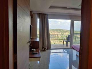Misty Cliff Pachgani, Luxurious rooms with valley view - Panchgani - 3