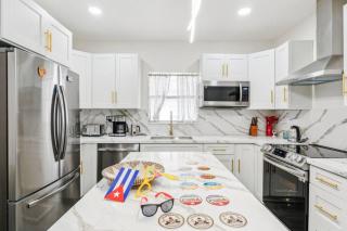 NEW! Havana Nights Villa ! Walk to Calle Ocho! - Miami - 9