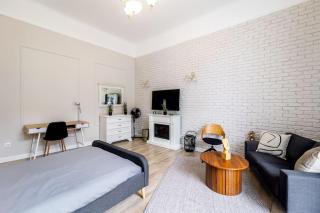 Modern 3 Bedrooms Apartment - Budapest - 0