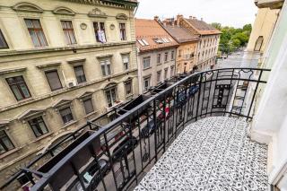 Modern 3 Bedrooms Apartment - Budapest - 3