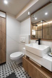 Modern 3 Bedrooms Apartment - Budapest - 1