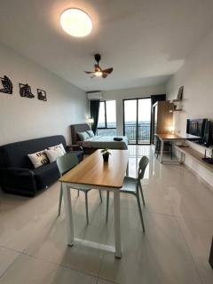 Central Park 1 Bedroom & Studio - 6