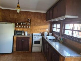 Casa con parque cerca de la costa y patios cerveceros - Mar del Plata - 8