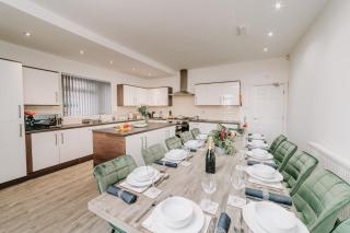 Stunning spacious, Family, Contractor Fast WiFi, Sky TV, close to City Centre - Birmingham - 0