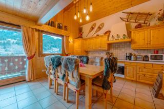 chalet Amitie familial de luxe avec JACUZZI, à 150 m des pistes de ski de la Turche, Parking privé, WIFI fibre, cheminée avec bois, - Les Gets - 3