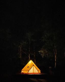 美瑛の静かな森の中のキャンプ場とログハウス。非日常体験、本当の自分を見つけ、自分らしく楽しく生きよう - Biei - 6