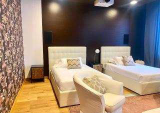 INTOMILAN I Design Apartment Galleria Del Corso - Milan - 4