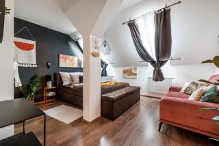 Spacious flat & parking possibility, 3 stops to Wenceslav square - Prague - 8
