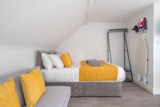 Cosy 4th Floor studio apartment in Brick Lane - 2