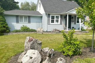 Little Blue Oasis - Owen Sound - 0