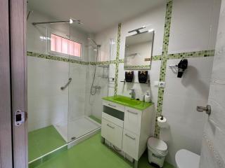TAR9F - Nuevo, reformado, Wifi, Smart TV, Centro, Playa - Torremolinos - 6
