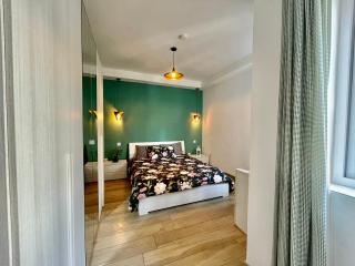 Airport Accommodation Deluxe Bedroom and Private Bathroom near Airport Self Check In and Self Check Out - Mqabba - 5