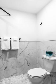 The Phenix, Historic Bldg, King Bed, Room # 305 - Bangor - 5