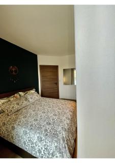 Airport Accommodation Bedroom with Bathroom Self Check In and Self Check Out Air-condition Included - Mqabba - 6