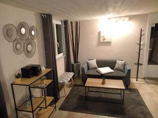 CozyCocoon Appartement - Parcey - 4