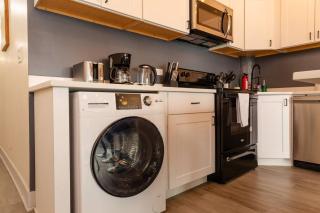 McCormick 3Br/2Ba Luxury Suite for up to 8 guests with Optional Parking and Gym access - 6