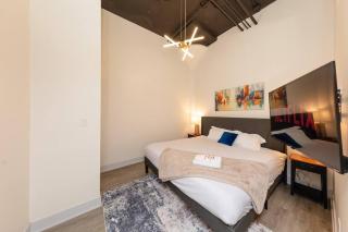 McCormick 3Br/2Ba Luxury Suite for up to 8 guests with Optional Parking and Gym access - 2