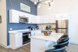 McCormick 6Br/4Ba Luxury Suite for groups up to 12 guests with Optional Parking and Gym access - Chicago - 2