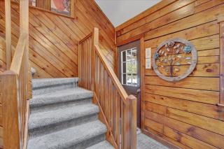 Log Cabin and Guest House Sleeps 18 2 Game Rooms - Long Pond - 1
