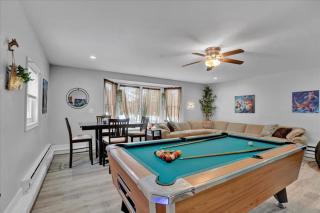 Log Cabin and Guest House Sleeps 18 2 Game Rooms - Long Pond - 5