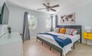 Paradise Oasis with Heated Pool 8 mins from the Beach! - Pompano Beach - 2