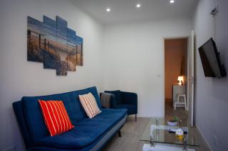 Just4u Luxe Lisbon Beach Apartment AC Balcony - 8