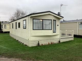 Great 4 Berth Caravan With Wheelchair Access In Suffolk, Ref 68129Bs - 9