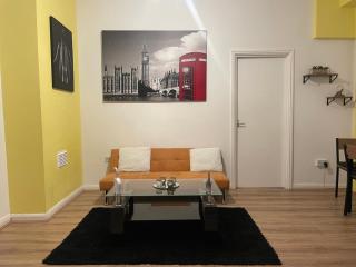 Birmingham City Centre One Bedroom Apartment - FREE Parking, FREE & Fast WiFi, 24HR Check-in, Nearby O2 Academy, The Mailbox & Broad Street - Birmingham - 9