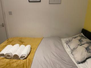 Birmingham City Centre One Bedroom Apartment - FREE Parking, FREE & Fast WiFi, 24HR Check-in, Nearby O2 Academy, The Mailbox & Broad Street - Birmingham - 3