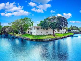 Water Front Condo - First Floor - Palm Wave Says - Coconut Creek - 0